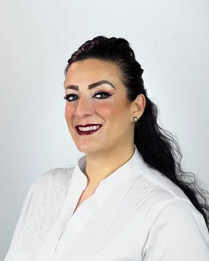 Porträt von Nina Vrhovac, Augenoptikerin und Teamleiterin refraktive Beratung bei MUNICH EYE